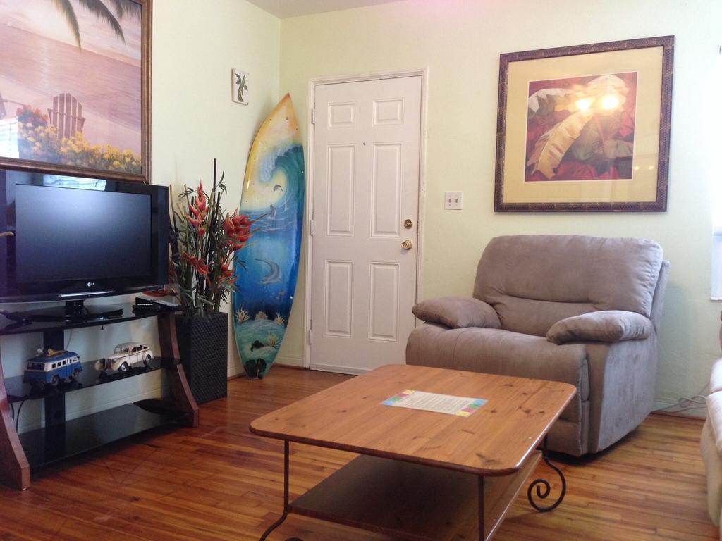 Angelfish Inn Hollywood Rum bild