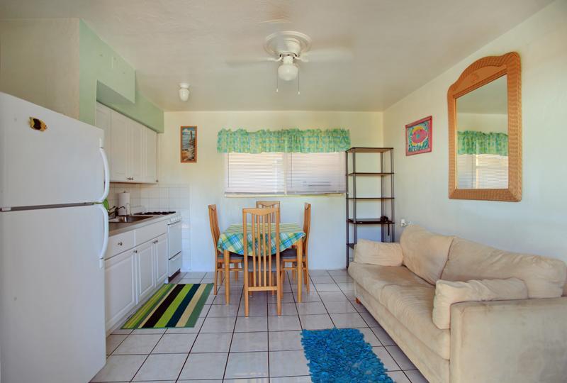 Angelfish Inn Hollywood Rum bild